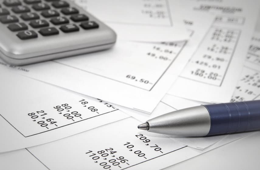 Taschenrechner als Symbol für Notarkosten