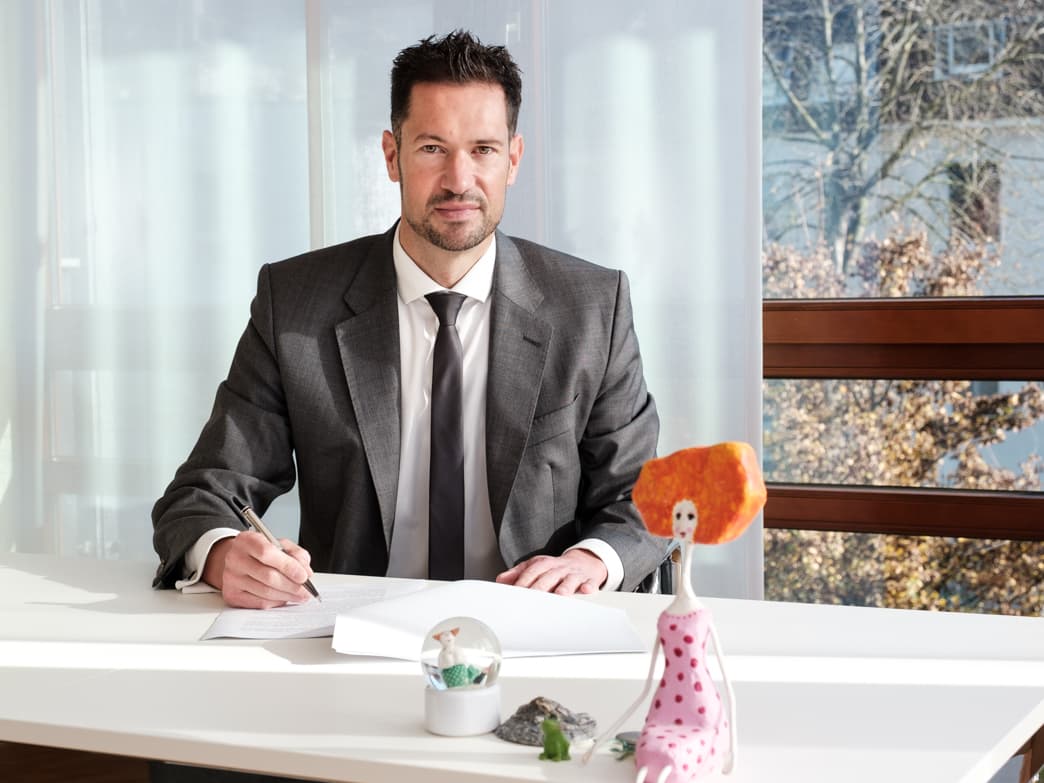 Weitere Porträtaufnahme von Dr. Christian Schmitz